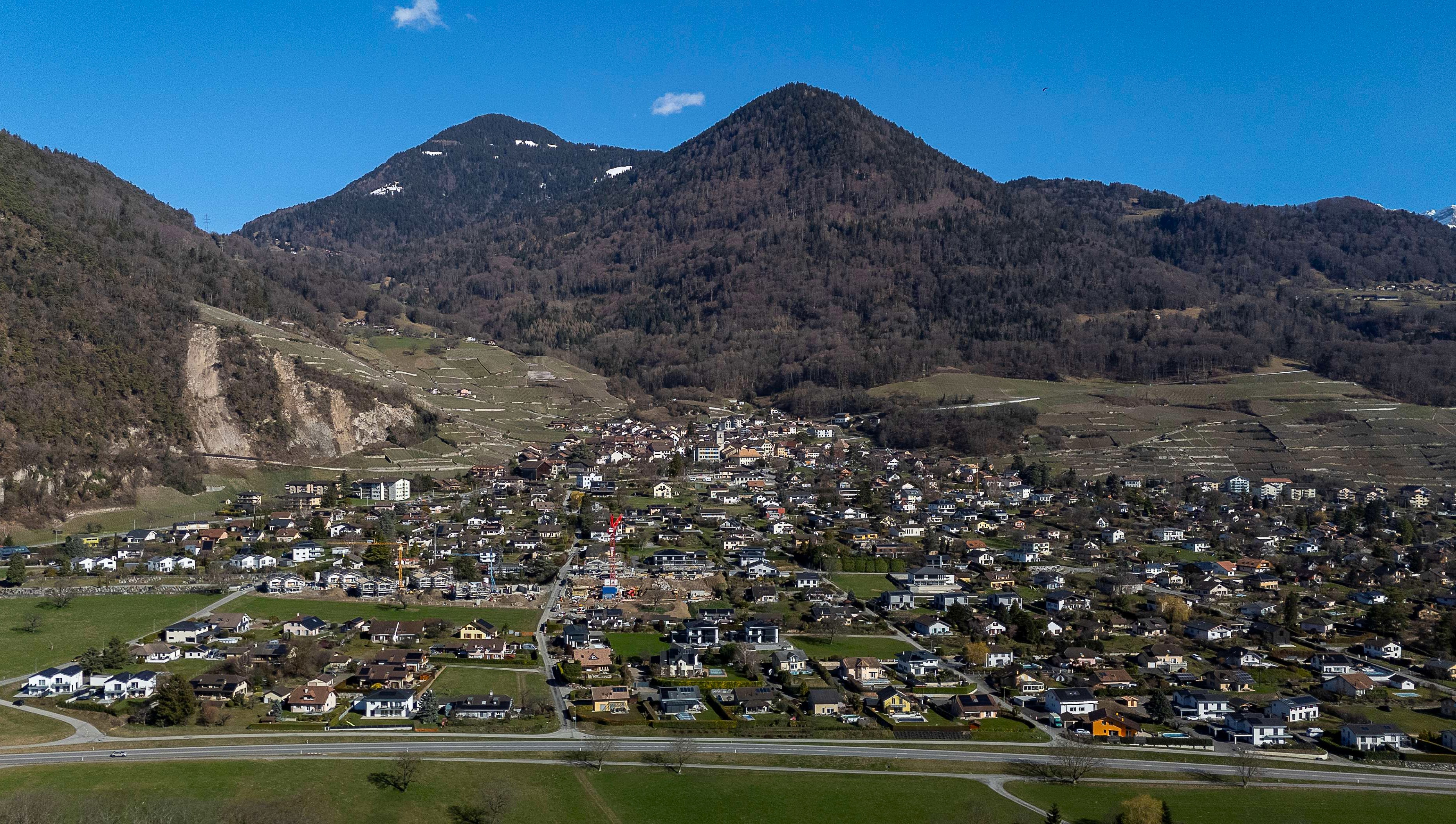 https://radiochablais.ch/images/2026/06/18/ollon paysage 1.jpg